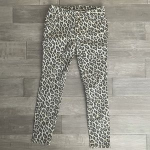 Size 7/28 Judy blue Leopard skinny fit pants